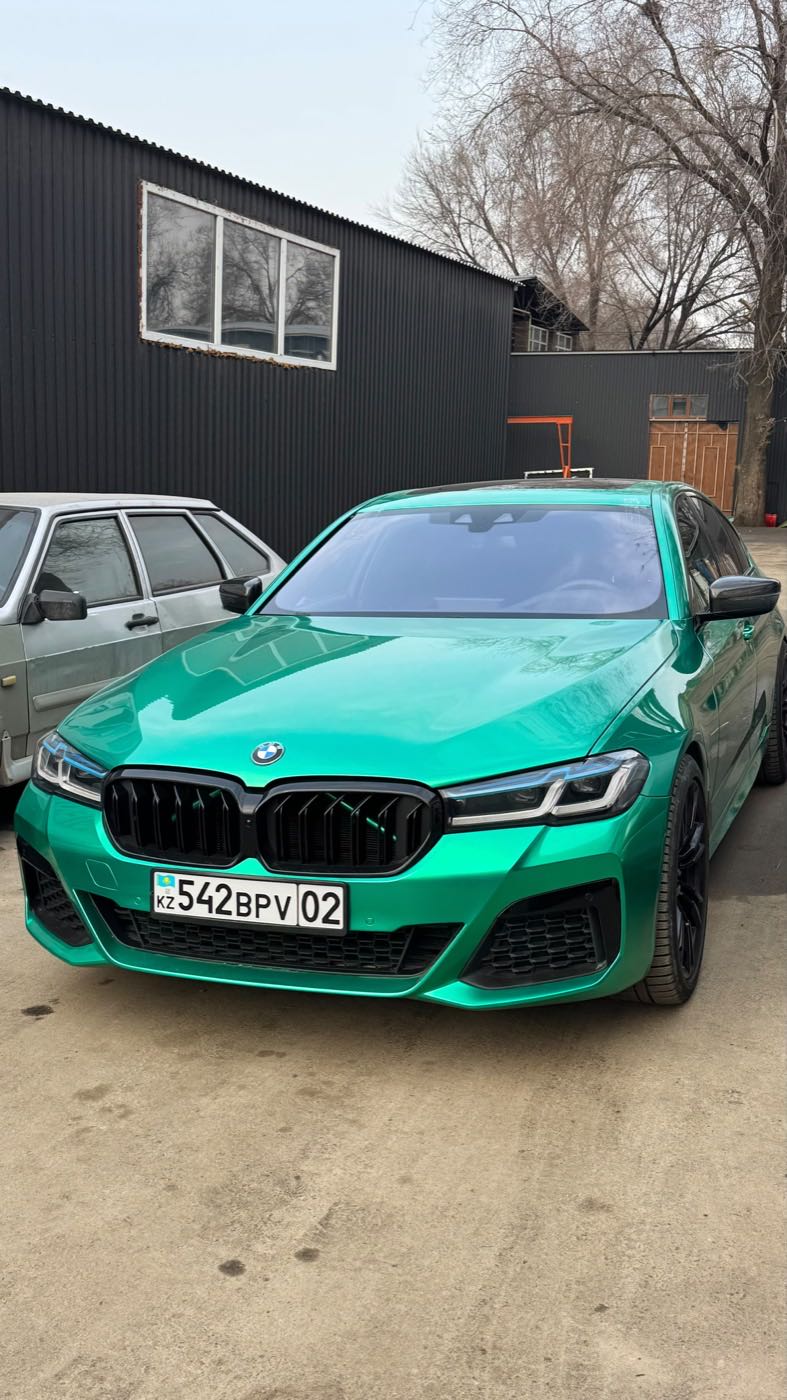 Замена лобового стекла BMW 5 серии в Алматы