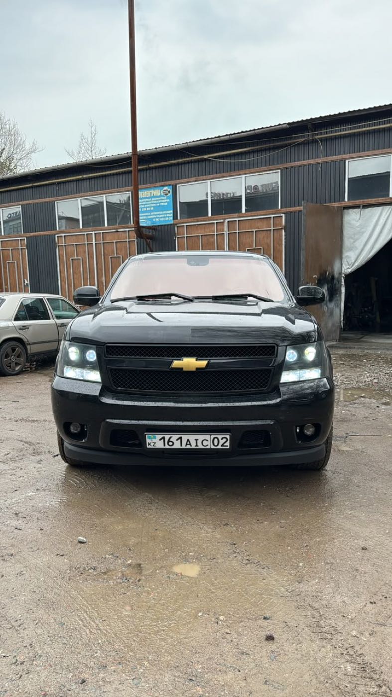 Замена лобового стекла Chevrolet Tahoe в Алматы