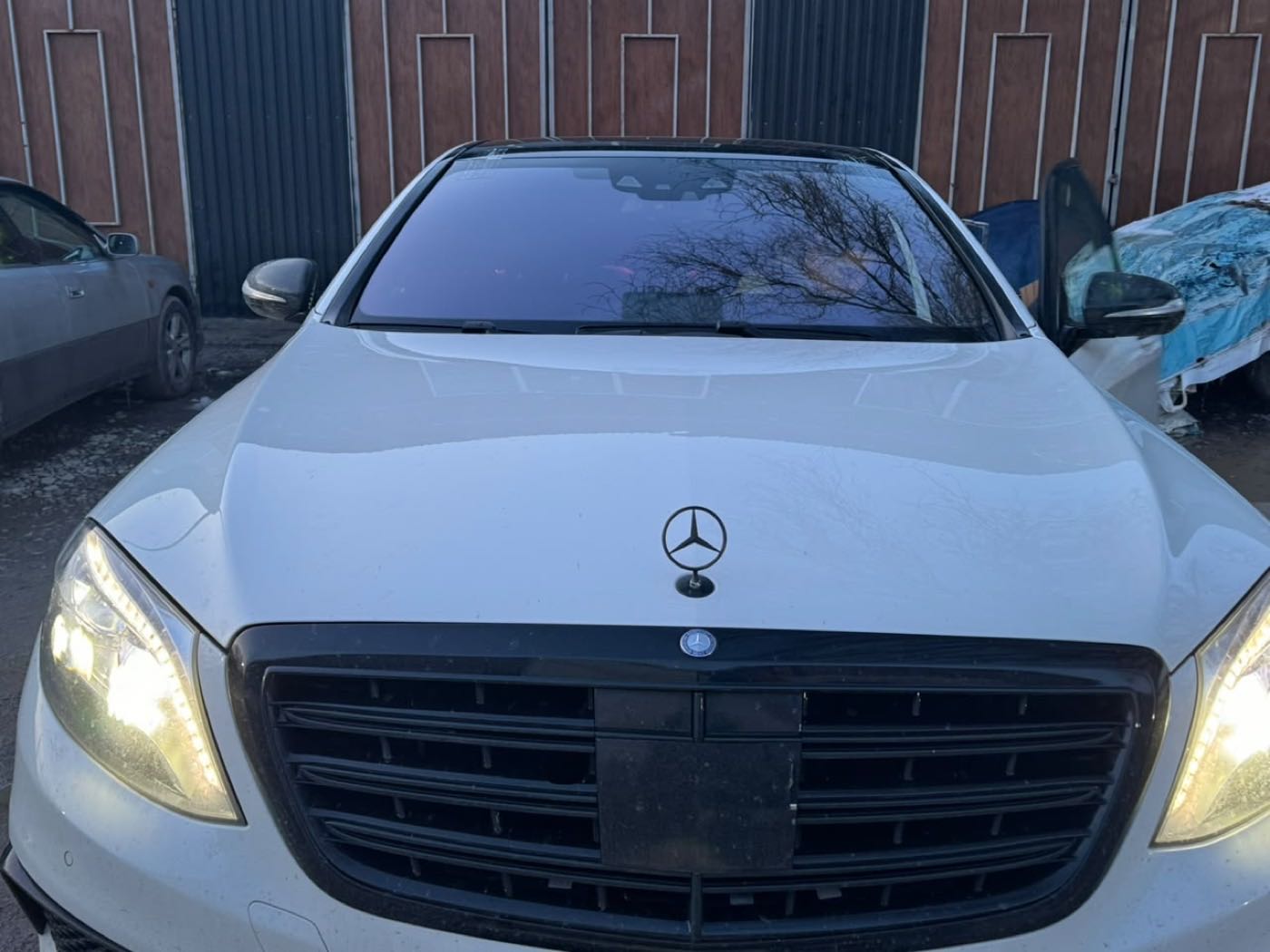 Замена лобового стекла Mercedes-Benz S 63 AMG в Алматы